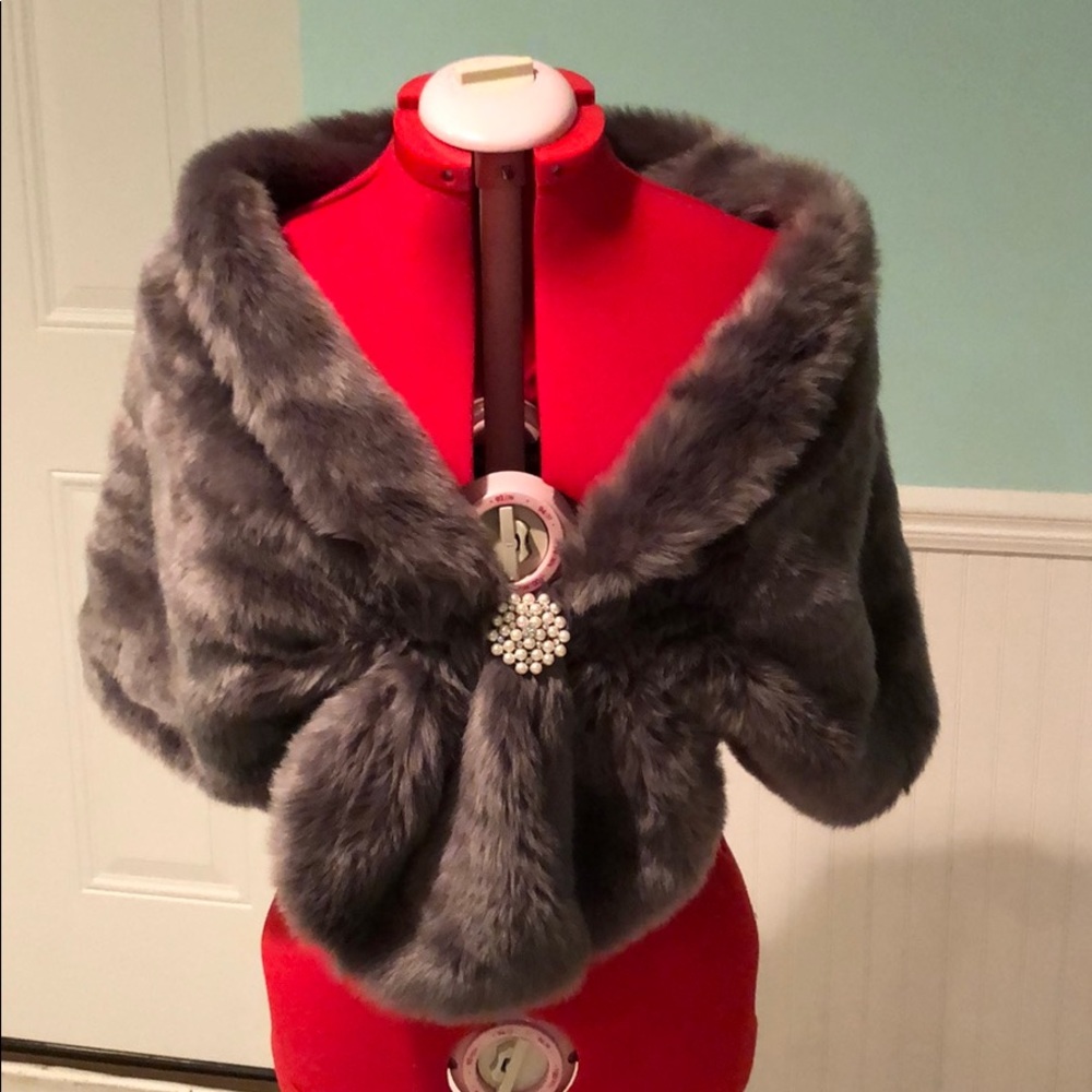 Faux fur stole